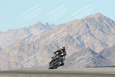 media/Dec-01-2025-Moto Forza (Mon) [[2daa91e15f]]/3-Beginner Group/Session 4 Turn 9/